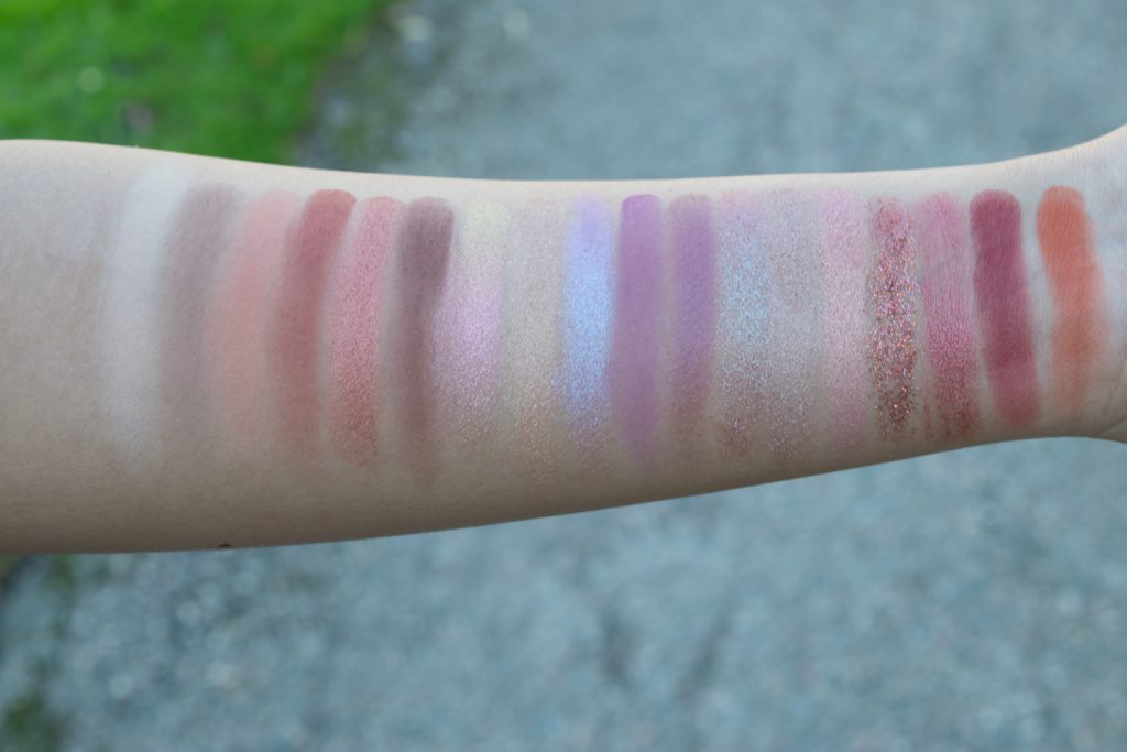 Huda beauty Desert Dusk Eyeshadow Palette