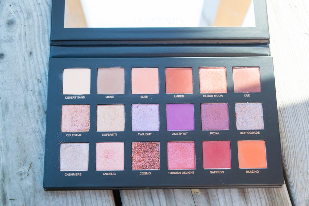 Huda Beauty Desert dusk eyeshadow palette