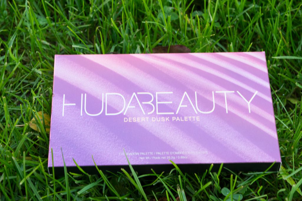 Huda Beauty desert dusk eyeshadow palette
